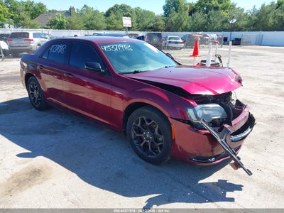 CHRYSLER 300 2019
