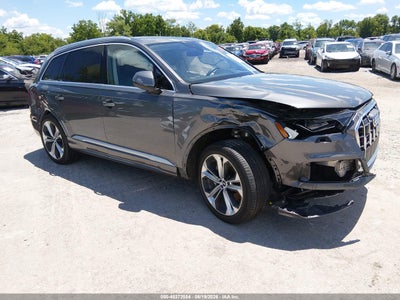 AUDI Q7 2021