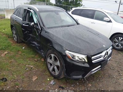 MERCEDES-BENZ GLC 300 2019