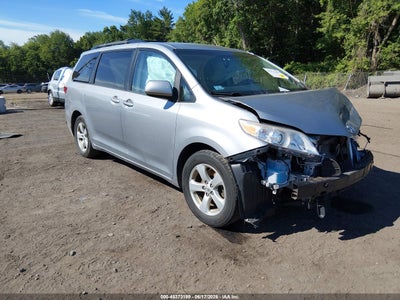 TOYOTA SIENNA 2017