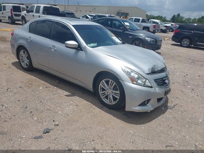 INFINITI JOURNEY 2013