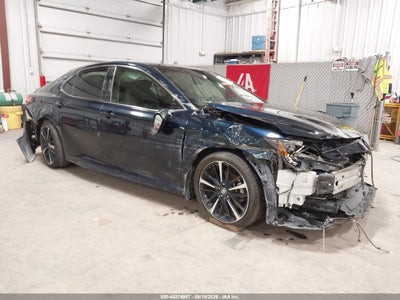 TOYOTA CAMRY 2018