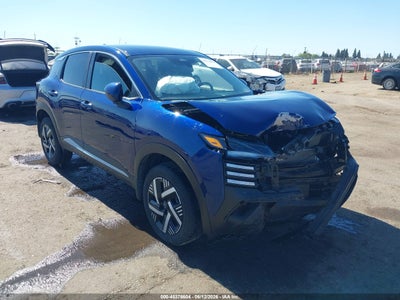 NISSAN KICKS 2025
