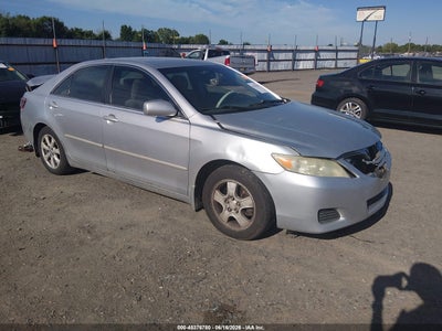TOYOTA CAMRY 2011