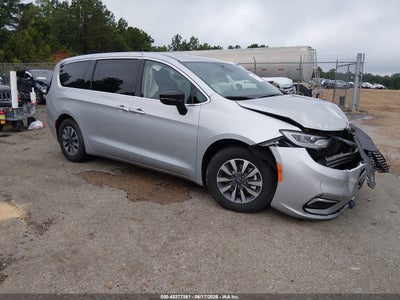 CHRYSLER PACIFICA HYBRID 2024