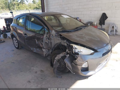 TOYOTA PRIUS C 2012