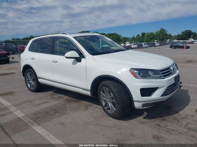 VOLKSWAGEN TOUAREG 2015