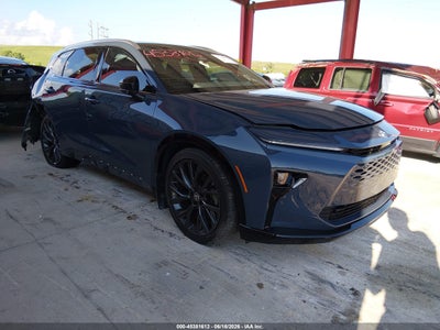 TOYOTA CROWN SIGNIA 2025