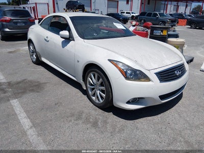 INFINITI Q60 2015
