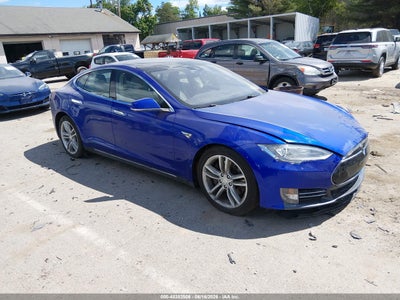 TESLA MODEL S 2015