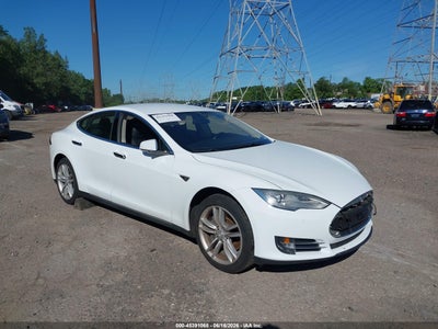 TESLA MODEL S 2014