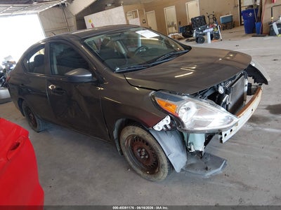 NISSAN VERSA 2017