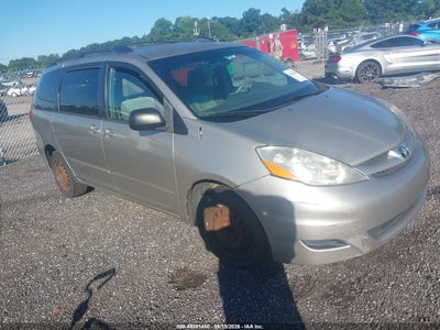 TOYOTA SIENNA 2008