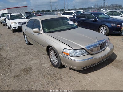 LINCOLN TOWN CAR 2005