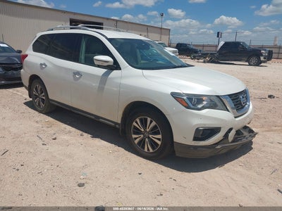 NISSAN PATHFINDER 2017