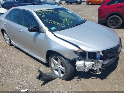 TOYOTA CAMRY 2014