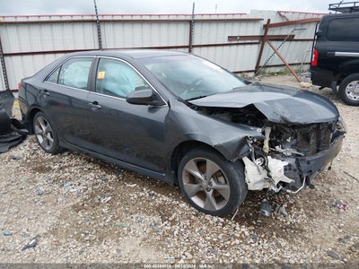 TOYOTA CAMRY 2012