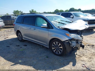 TOYOTA SIENNA 2018