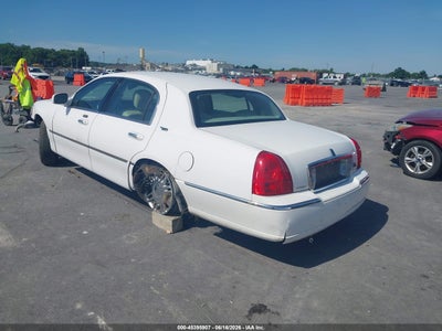 LINCOLN TOWN CAR 2008