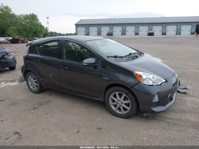 TOYOTA PRIUS C 2014