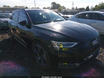 AUDI E-TRON 2022