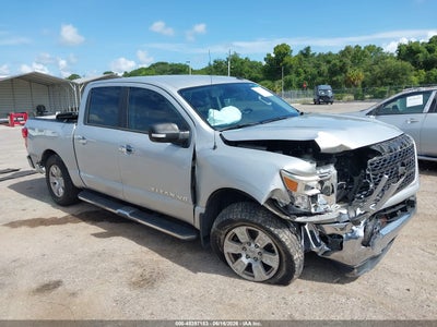 NISSAN TITAN 2019