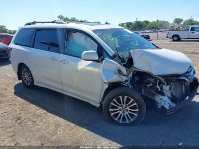 TOYOTA SIENNA 2020