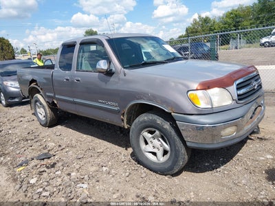 TOYOTA TUNDRA 2000