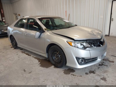 TOYOTA CAMRY 2012