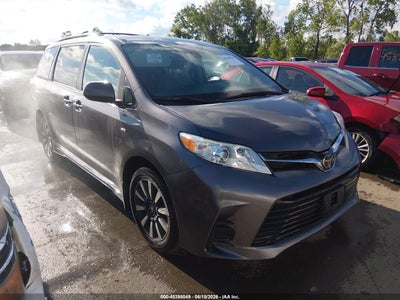 TOYOTA SIENNA 2020
