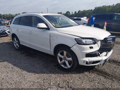 AUDI Q7 2015