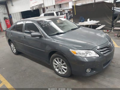 TOYOTA CAMRY 2011