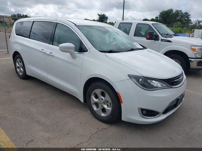 CHRYSLER PACIFICA HYBRID 2017