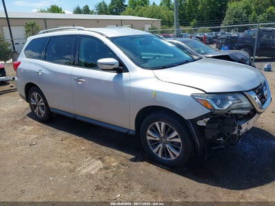 NISSAN PATHFINDER 2017