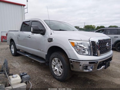 NISSAN TITAN 2017