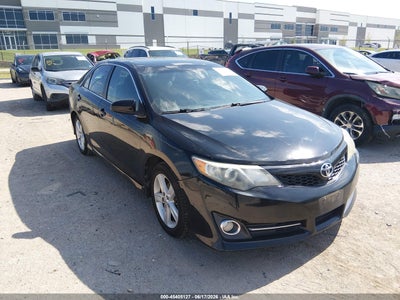 TOYOTA CAMRY 2014