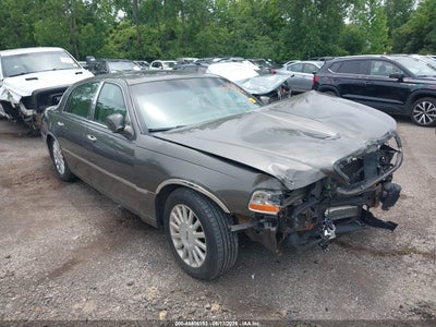 LINCOLN TOWN CAR 2003