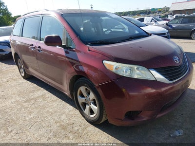 TOYOTA SIENNA 2014