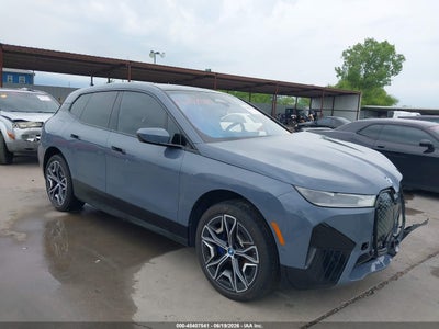 BMW IX 2025
