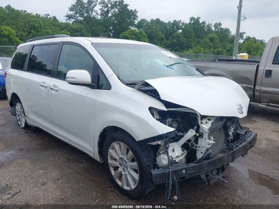 TOYOTA SIENNA 2015