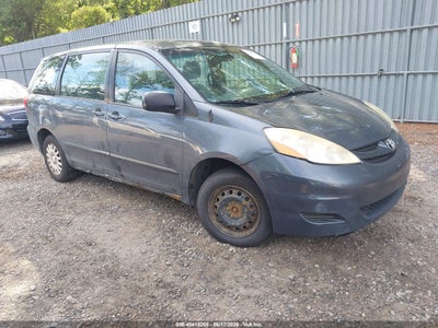 TOYOTA SIENNA 2009