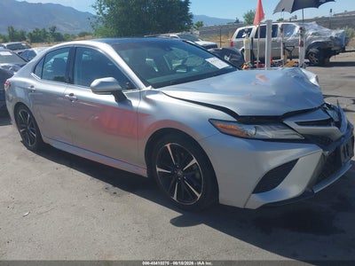TOYOTA CAMRY 2019