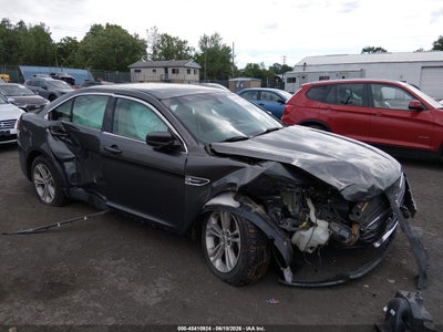 FORD TAURUS 2016
