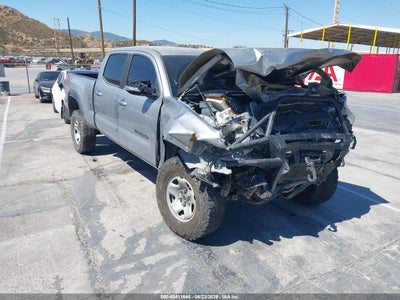 TOYOTA TACOMA 2017
