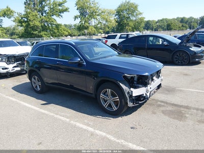 MERCEDES-BENZ GLC 300 2022