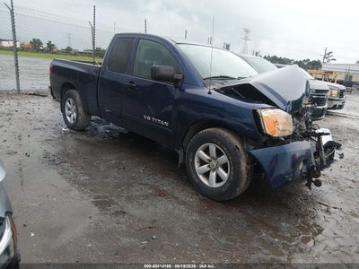 NISSAN TITAN 2010