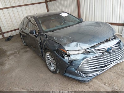 TOYOTA AVALON HYBRID 2020