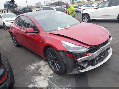 TESLA MODEL 3 2021