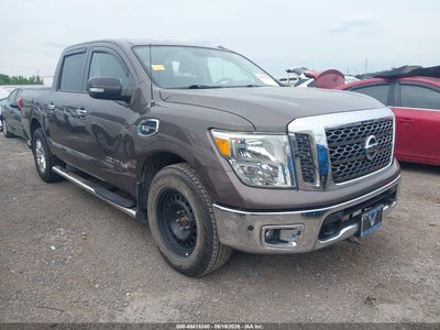 NISSAN TITAN 2017