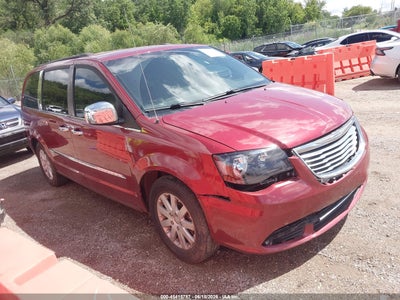 CHRYSLER TOWN & COUNTRY 2015